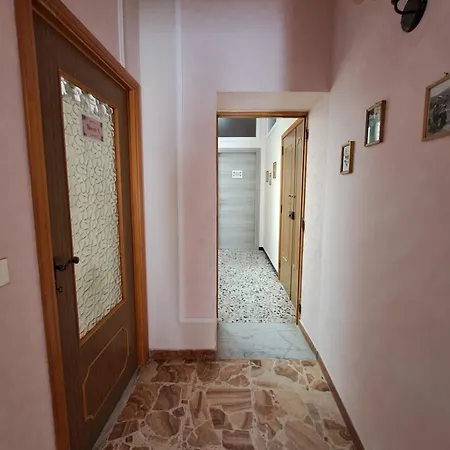 Da Isa - Matrimoniale 伊格莱西亚斯